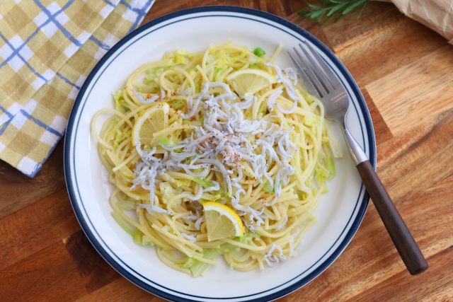 春キャベツとしらすのレモンバターパスタ