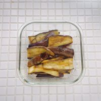 焼いて絡めるだけ！やわらかおいしい『なすのバルサミコマリネ』の作り置き