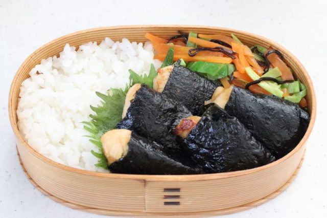 2品弁当の詰め方プロセス