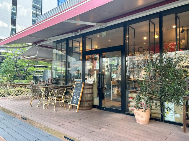 ビストロ ア ラ ドゥマンド 外観