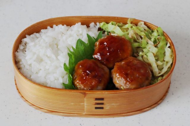 2品弁当の詰め方プロセス