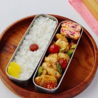 春のお弁当に！「しば漬けの卵焼き」「ささみアスパラの甘辛」2品弁当