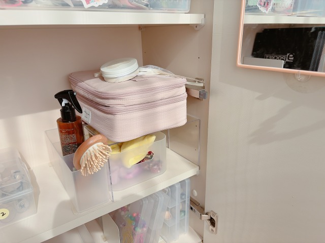 ヘアブラシなどの小物収納