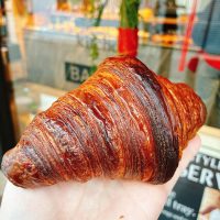 【京都】朝7時半オープン！看板商品のクロワッサンは必食「2/7 kitchen BAKERY」