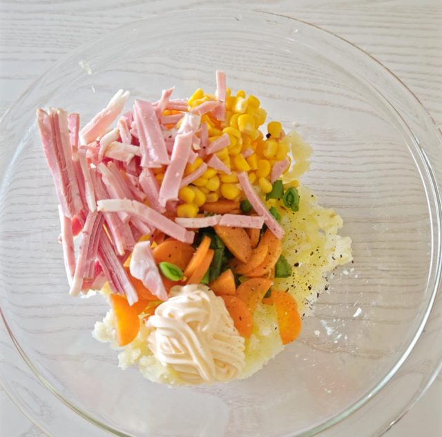 材料が入ったボウル