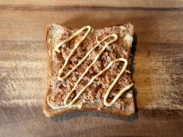 マヨネーズをかける