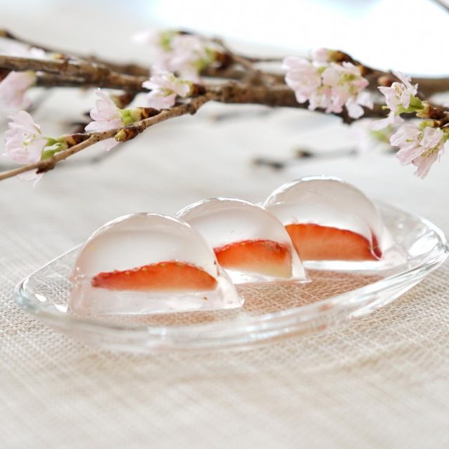 桜水晶のわらび餅