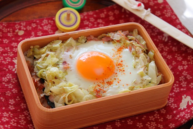 キャベツベーコンの巣ごもり卵