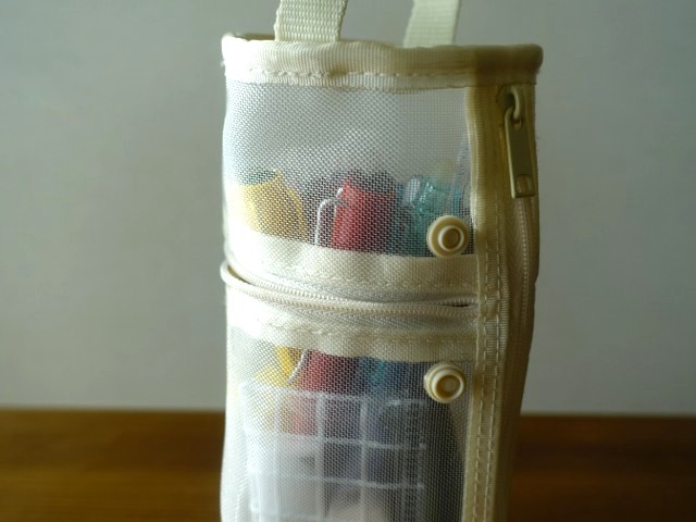 無印ペンケースのスナップボタン部分