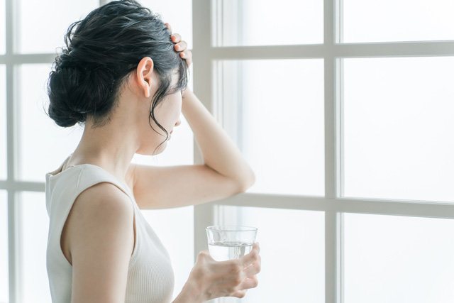 朝 女性 眠れない