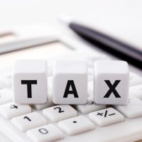 「税込み」「税抜き」って英語でどう言う？