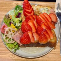 【池尻大橋】倉庫の中でいただく苺たっぷりトースト@MAG_COFFEE POINT【vol.619】