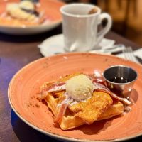 【上野】駅直結のアメリカンなカフェでワッフルモーニング@Hard Rock Cafe 東京上野駅【vol.622】
