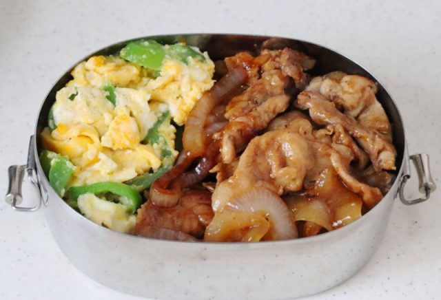 2品弁当の詰め方プロセス