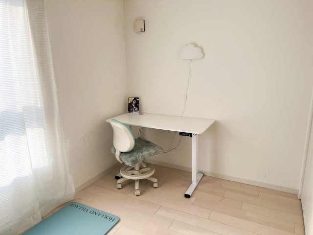 デスクとチェア