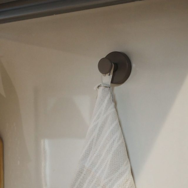 Ordre ここに引っ掛けたいが叶う 強力吸着力 真空フック 吸盤フック 2個セット