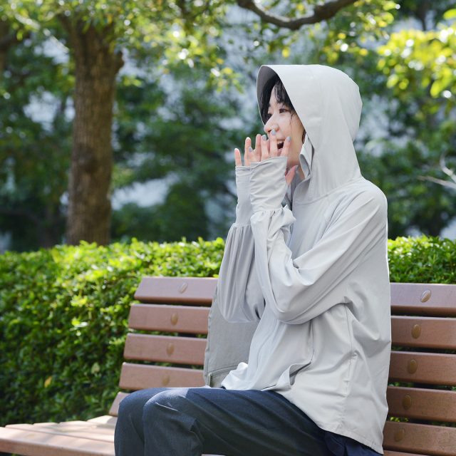 ひんやり 接触冷感 UVカットパーカー