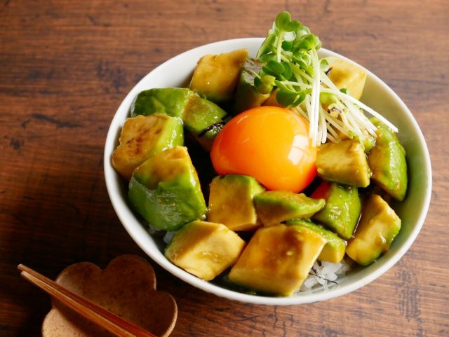 美肌アボカド丼
