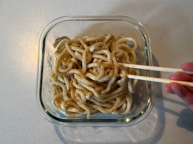 うどんを混ぜる