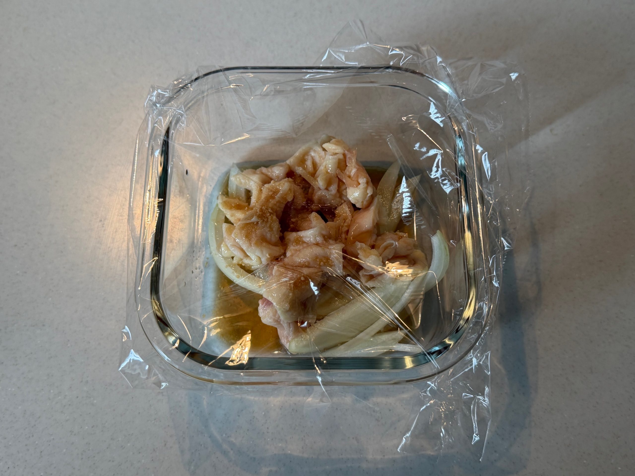 耐熱容器にラップする