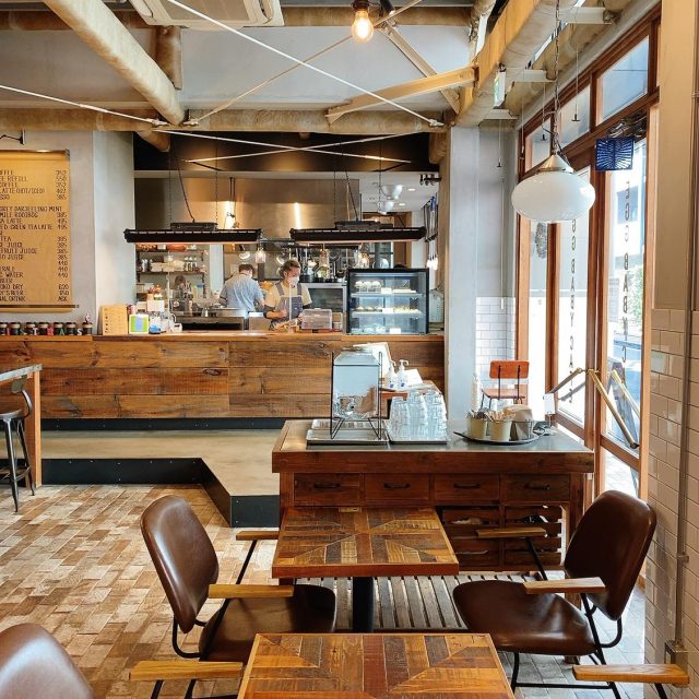 egg baby cafe店内