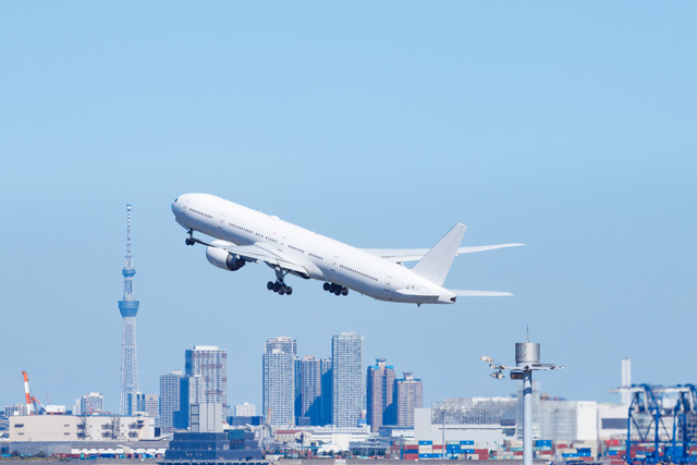 空港　飛行機　日本
