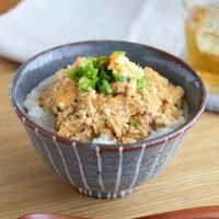 包丁いらずで5分！節約＆高たんぱく「厚揚げの甘辛そぼろ丼」