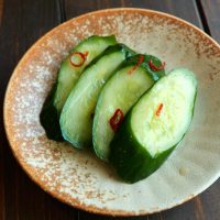 切って漬けるだけ！さっぱりおいしい「きゅうりの浅漬け」の作り方