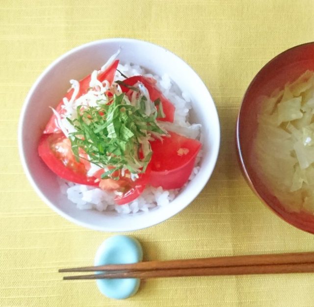 とまととしらすののっけ丼