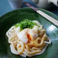 「ご飯よりラク」レンジで簡単！冷凍うどん朝ごはんレシピ3選