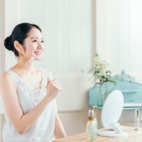 顔マッサージがたるみの原因に？スッキリフェイスラインを目指す正しいケア