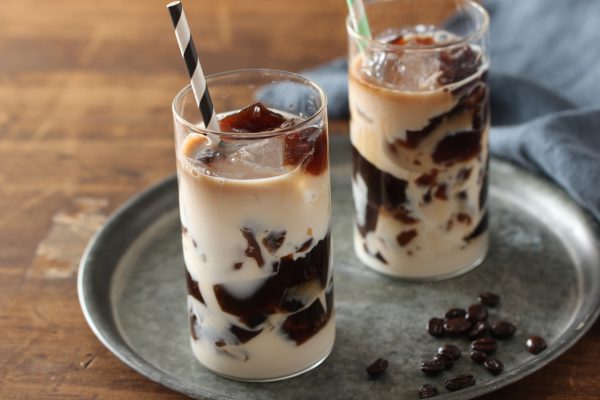 コーヒーゼリー入りアイスカフェオレ
