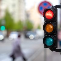 「信号機」を2単語の英語で言うと？