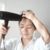 湿気に負けない！ツヤ髪をキープする3つの美髪ルーティン