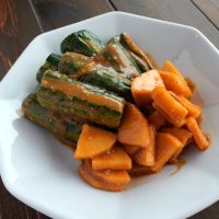調味料3つに漬けるだけ！パリパリ食感の「きゅうりと大根の味噌漬け」