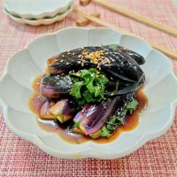揚げずにしっとり！「なすの焼き浸し」作り置きレシピ