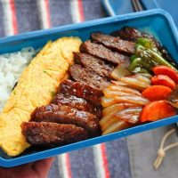 ガッツリ満足！ごはんが進む「肉が主役のお弁当」レシピ3つ