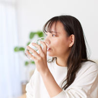 夏バテ気味の日に。朝一番に選ぶべき「お水」とは？