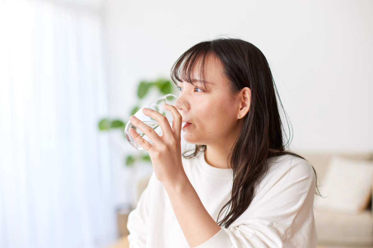 夏バテ気味の日に。朝一番に選ぶべき「お水」とは？