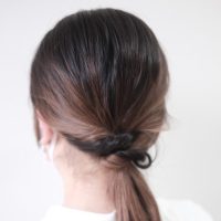 汗ばむ朝もすっきり！ゴム1本でできる簡単ヘアアレンジ3つ