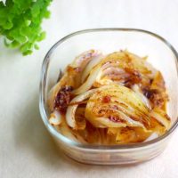 冷蔵庫にあると助かる！玉ねぎたっぷり作り置きレシピ3選