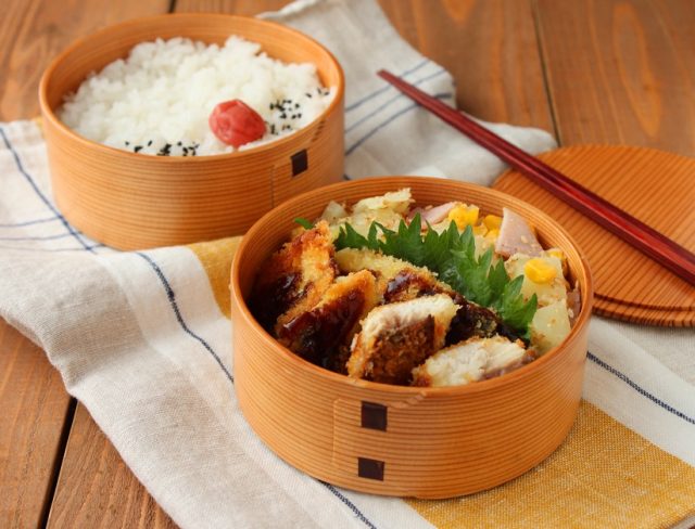 「塩鯖カツ」「ハムと野菜のごま酢和え」