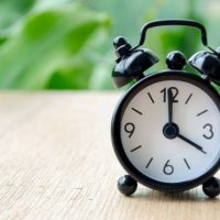 朝4時台に起きる人は何してる？早起きさん3人に学ぶ「朝時間の使い方」