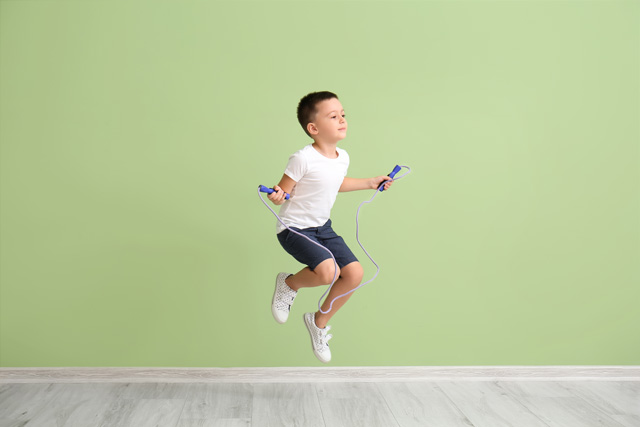 縄跳び　子ども