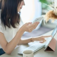 「早起きが続かない」を変える！5分早くから始める3人の工夫