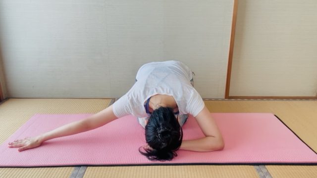 巻き肩改善ピラティス