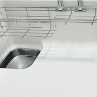 放っておくとすぐヌルヌル…！夏の排水口の「におい・ぬめり」を防ぐ簡単習慣2つ