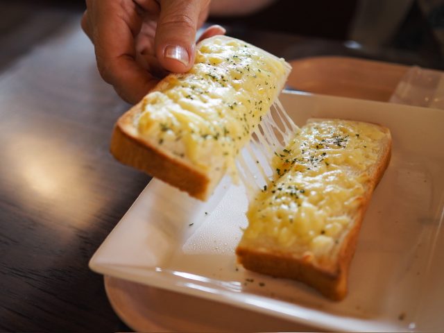 チーズトースト
