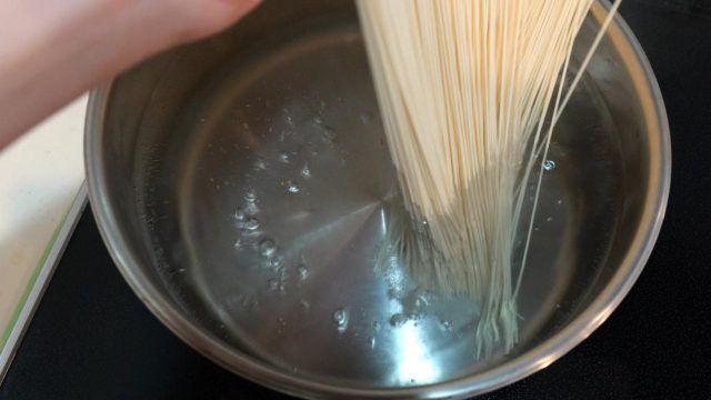 鍋とそうめん