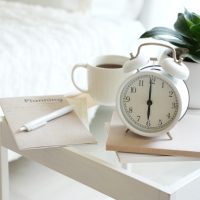 早起きだけが朝活じゃない！朝がもっと楽しくなる50のヒント【8月4日は「朝活の日」】